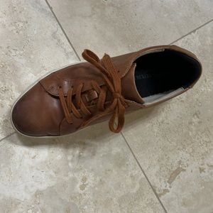 Men’s Banana Republic shoes/sneakers